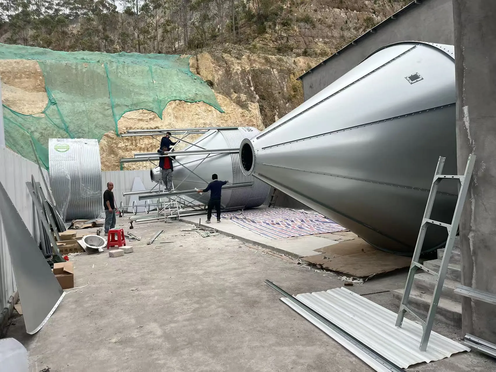 پروژه مزرعه خوک در مقیاس بزرگ Debabrother در گوانگدونگ در حال ساخت با ظرفیت پیش بینی شده 300000 خوک در سال